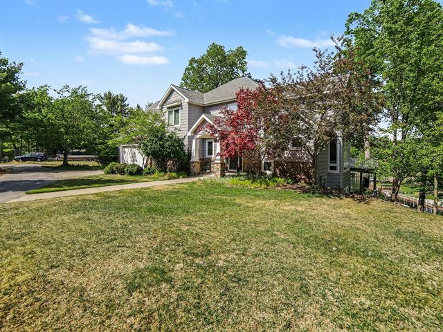 5628 W Longbridge Road, Pentwater, MI 49449