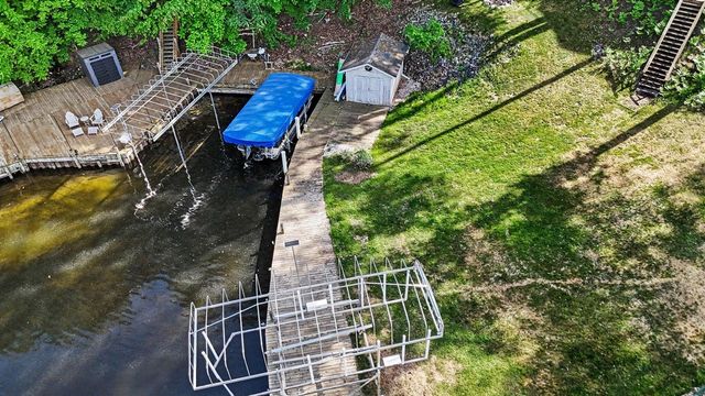 5628 W Longbridge Road, Pentwater, MI 49449