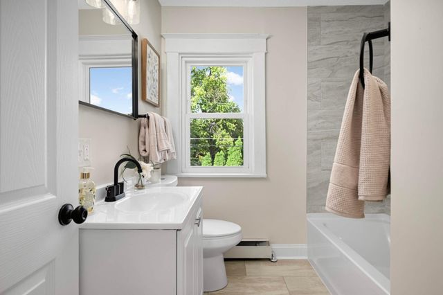 1149 Selby Avenue, Saint Paul, MN 55104