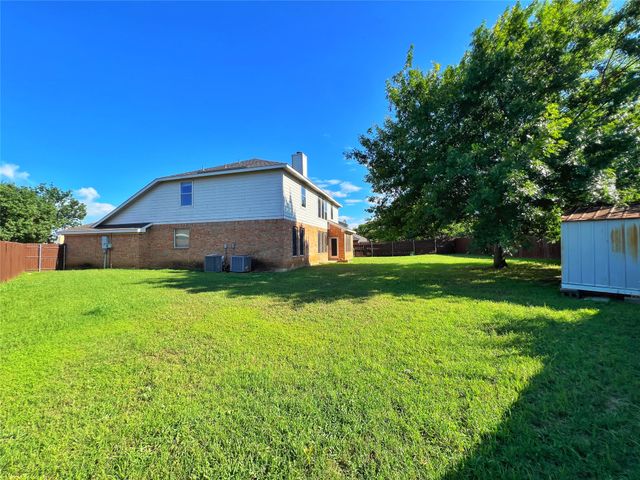 3944 Silver Springs Drive, Fort Worth, TX 76123