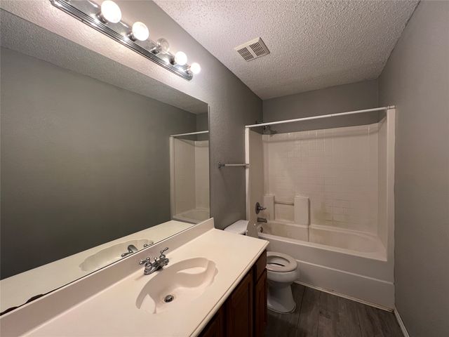 3944 Silver Springs Drive, Fort Worth, TX 76123
