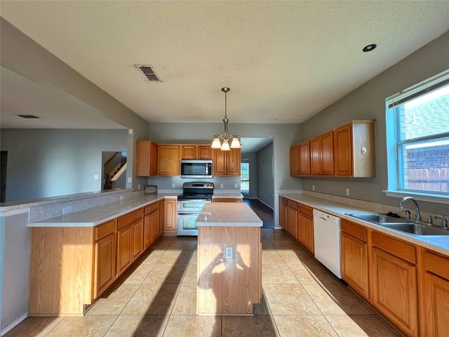 3944 Silver Springs Drive, Fort Worth, TX 76123