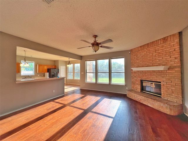 3944 Silver Springs Drive, Fort Worth, TX 76123
