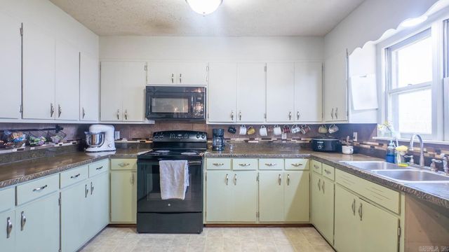 322 N 9th Street, Thayer, MO 65791