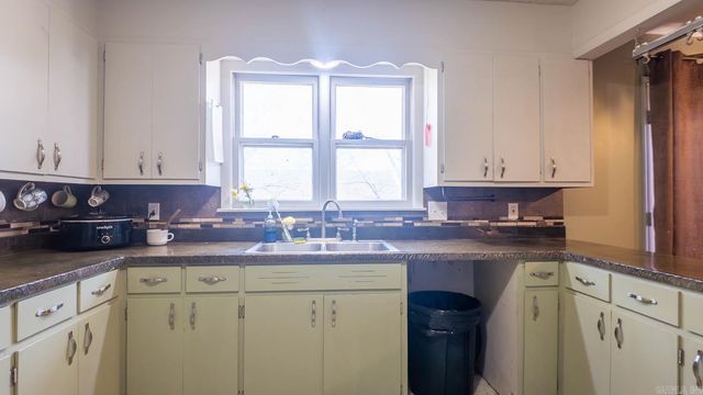 322 N 9th Street, Thayer, MO 65791