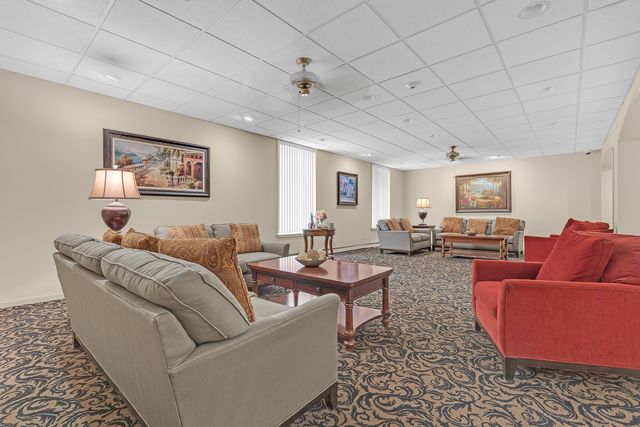 1311 S Finley Road 316, Lombard, IL 60148