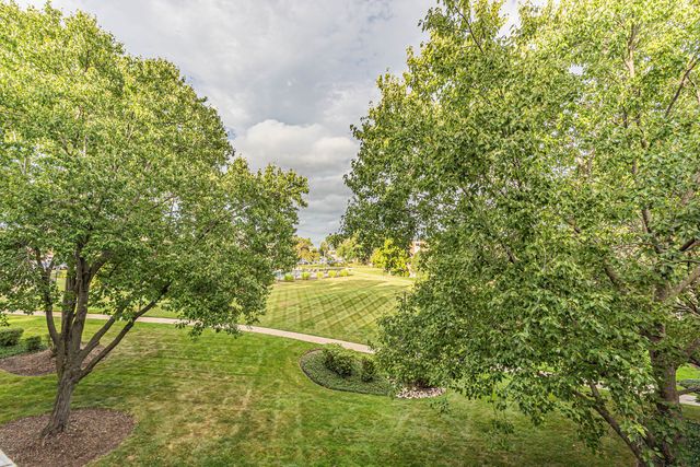 1311 S Finley Road 316, Lombard, IL 60148