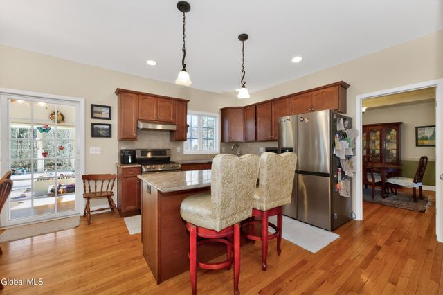 41 Empire Drive, Niskayuna, NY 12309