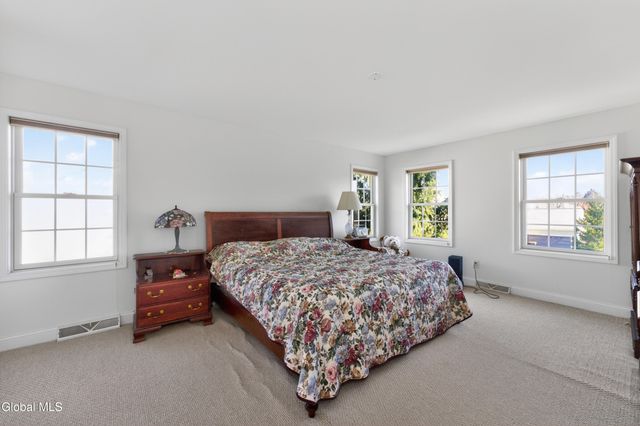 41 Empire Drive, Niskayuna, NY 12309