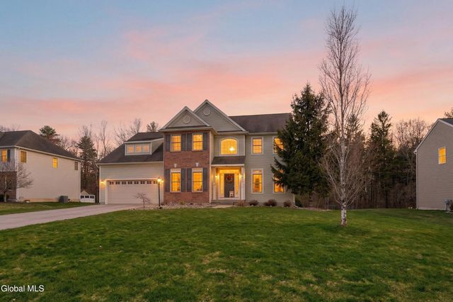 41 Empire Drive, Niskayuna, NY 12309