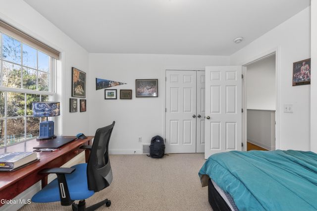 41 Empire Drive, Niskayuna, NY 12309