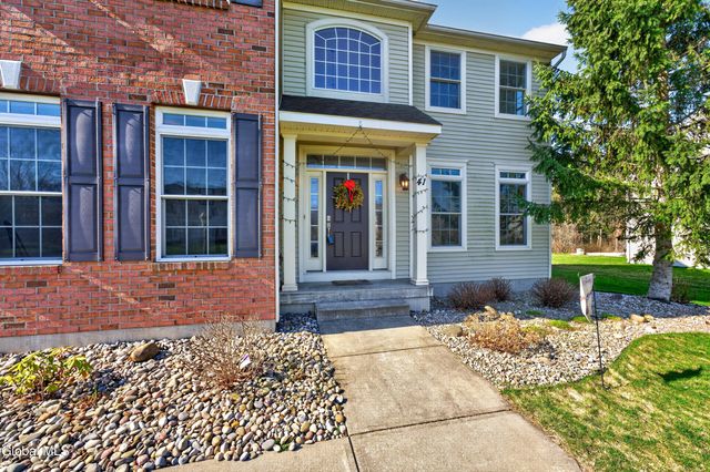 41 Empire Drive, Niskayuna, NY 12309