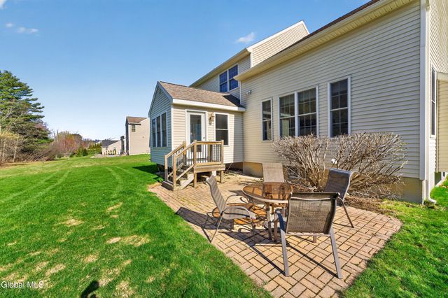 41 Empire Drive, Niskayuna, NY 12309