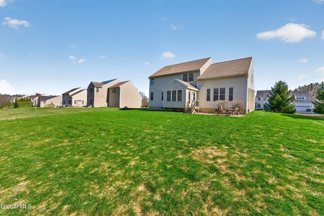 41 Empire Drive, Niskayuna, NY 12309