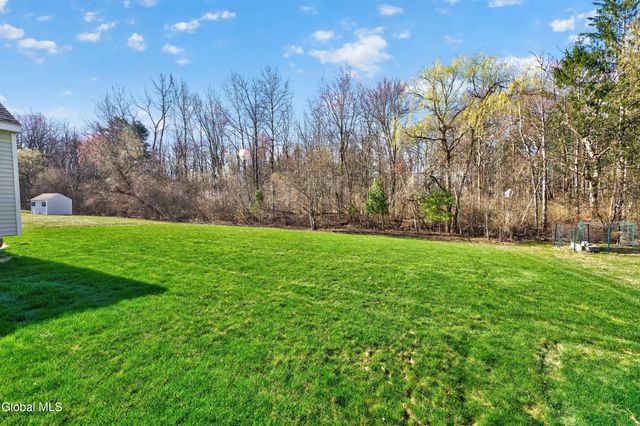41 Empire Drive, Niskayuna, NY 12309
