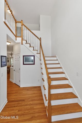 41 Empire Drive, Niskayuna, NY 12309