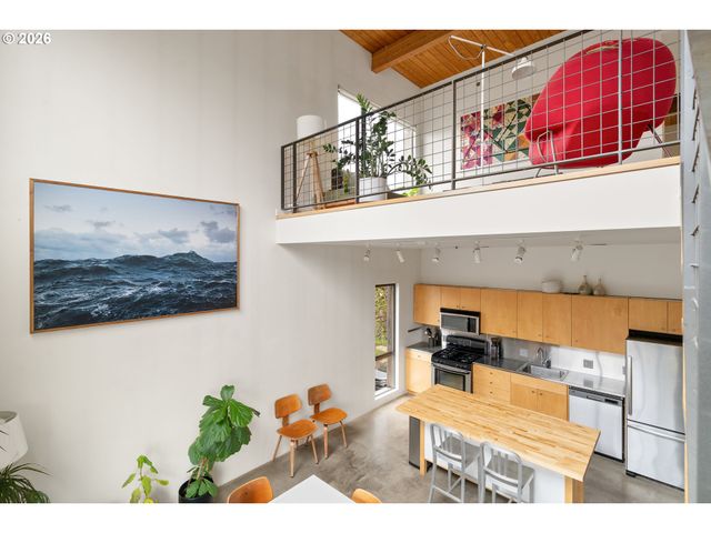 2373 Se 44TH Ave 302, Portland, OR 97215