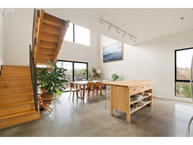 2373 Se 44TH Ave 302, Portland, OR 97215