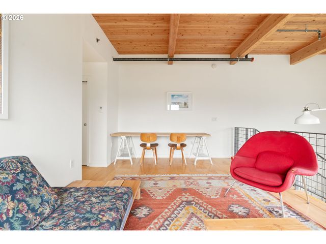 2373 Se 44TH Ave 302, Portland, OR 97215