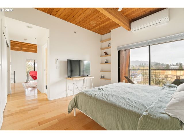 2373 Se 44TH Ave 302, Portland, OR 97215