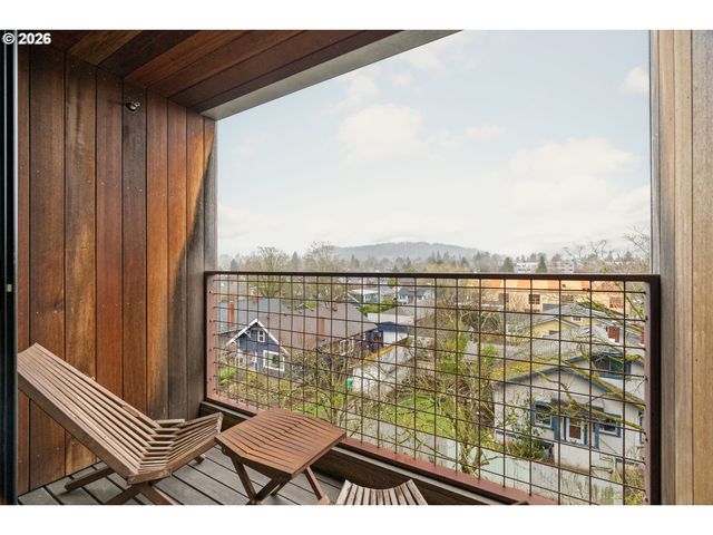 2373 Se 44TH Ave 302, Portland, OR 97215