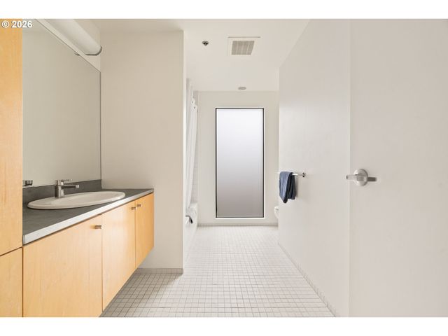 2373 Se 44TH Ave 302, Portland, OR 97215