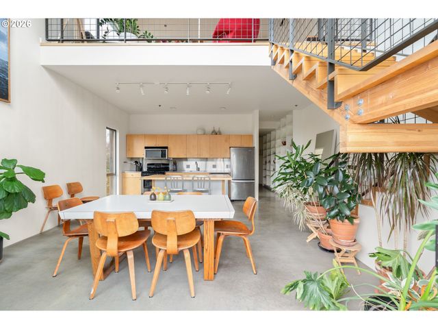 2373 Se 44TH Ave 302, Portland, OR 97215