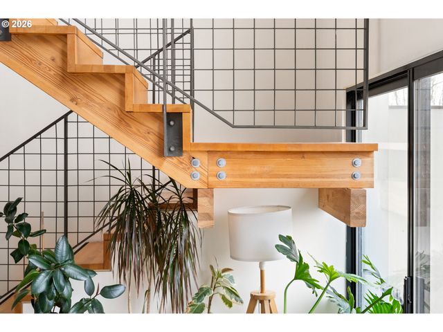 2373 Se 44TH Ave 302, Portland, OR 97215