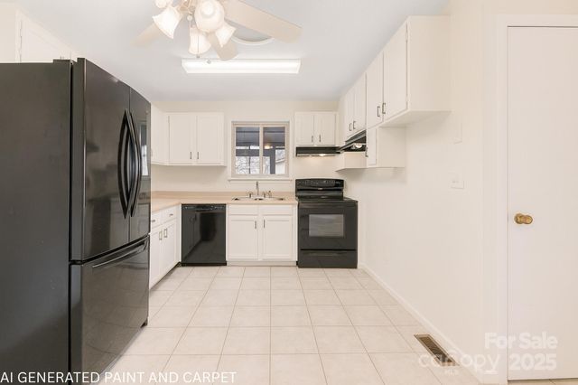 125 Freedom Road, Hendersonville, NC 28792