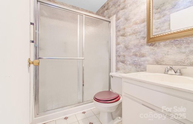 125 Freedom Road, Hendersonville, NC 28792