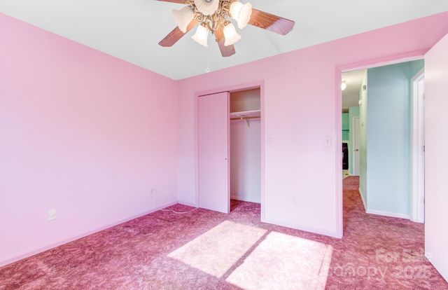 125 Freedom Road, Hendersonville, NC 28792