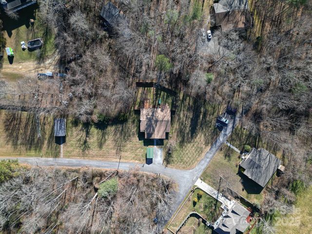 125 Freedom Road, Hendersonville, NC 28792