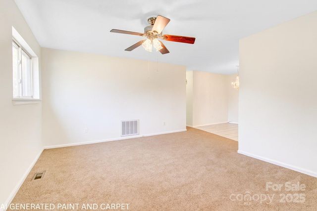 125 Freedom Road, Hendersonville, NC 28792