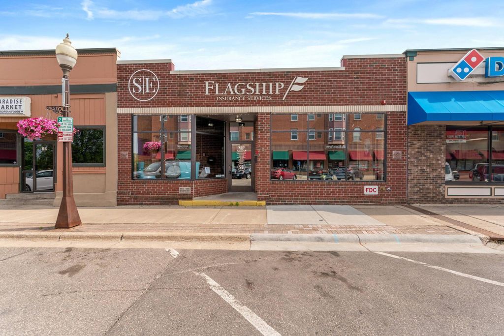 230 1st Avenue E, Shakopee, MN 55379 — exterior
