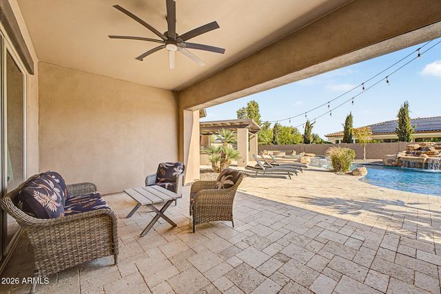 2855 E WARBLER Road, Gilbert, AZ 85297