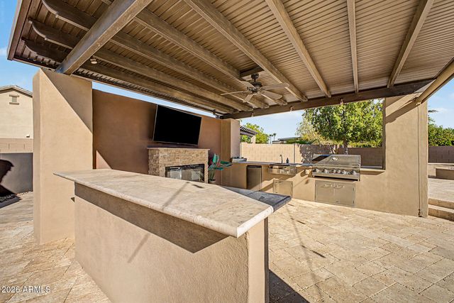 2855 E WARBLER Road, Gilbert, AZ 85297