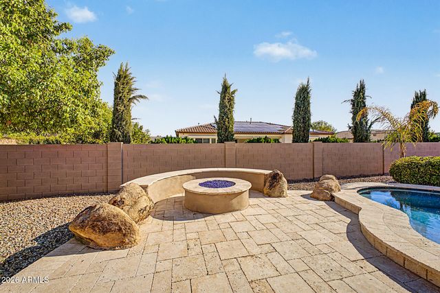 2855 E WARBLER Road, Gilbert, AZ 85297