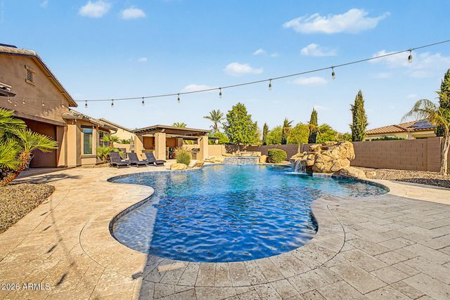 2855 E WARBLER Road, Gilbert, AZ 85297