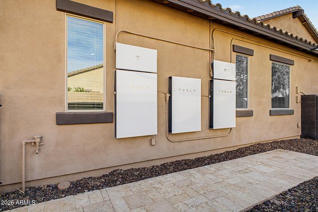 2855 E WARBLER Road, Gilbert, AZ 85297