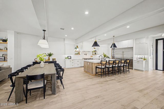 2855 E WARBLER Road, Gilbert, AZ 85297