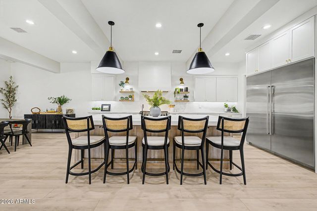 2855 E WARBLER Road, Gilbert, AZ 85297