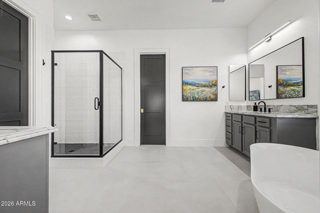 2855 E WARBLER Road, Gilbert, AZ 85297