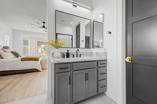 2855 E WARBLER Road, Gilbert, AZ 85297