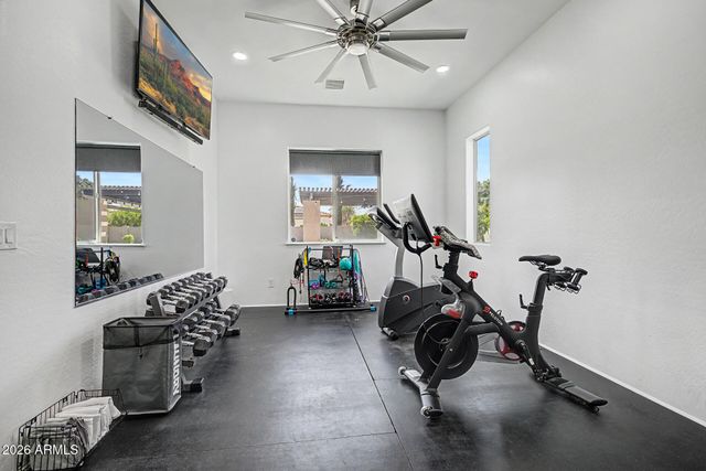 2855 E WARBLER Road, Gilbert, AZ 85297