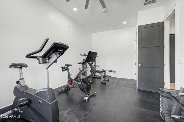 2855 E WARBLER Road, Gilbert, AZ 85297