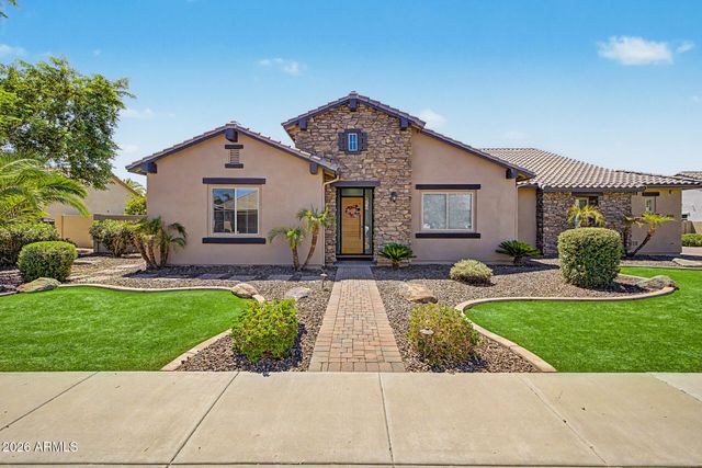 2855 E WARBLER Road, Gilbert, AZ 85297