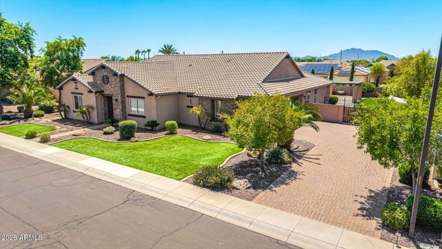 2855 E WARBLER Road, Gilbert, AZ 85297