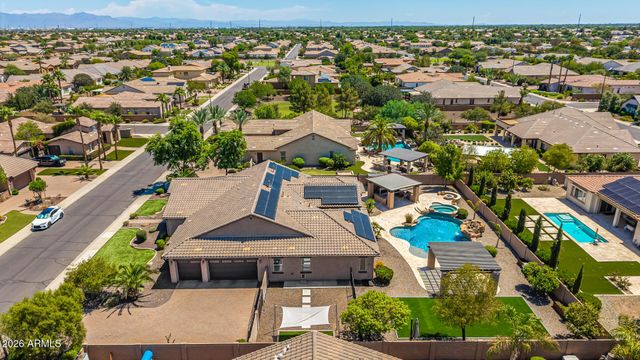 2855 E WARBLER Road, Gilbert, AZ 85297