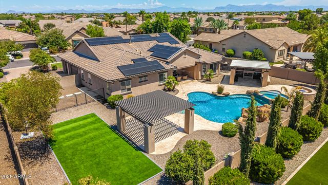 2855 E WARBLER Road, Gilbert, AZ 85297