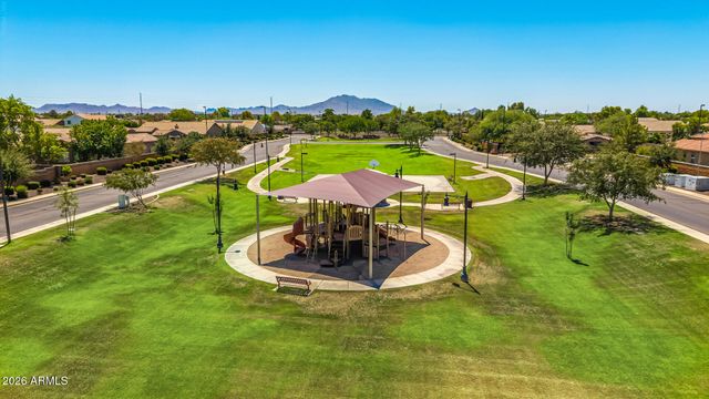 2855 E WARBLER Road, Gilbert, AZ 85297